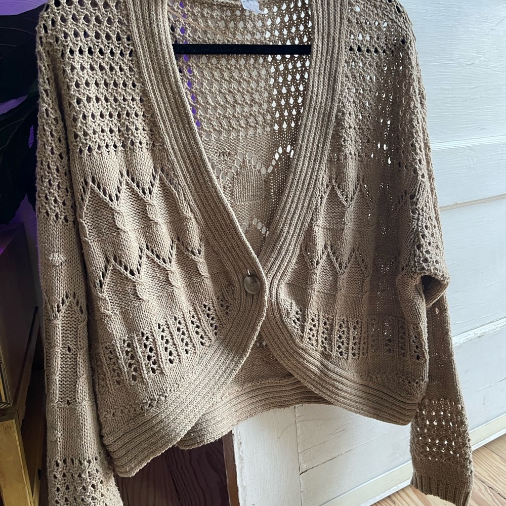 Old Navy Beige Cropped Knit Cardigan